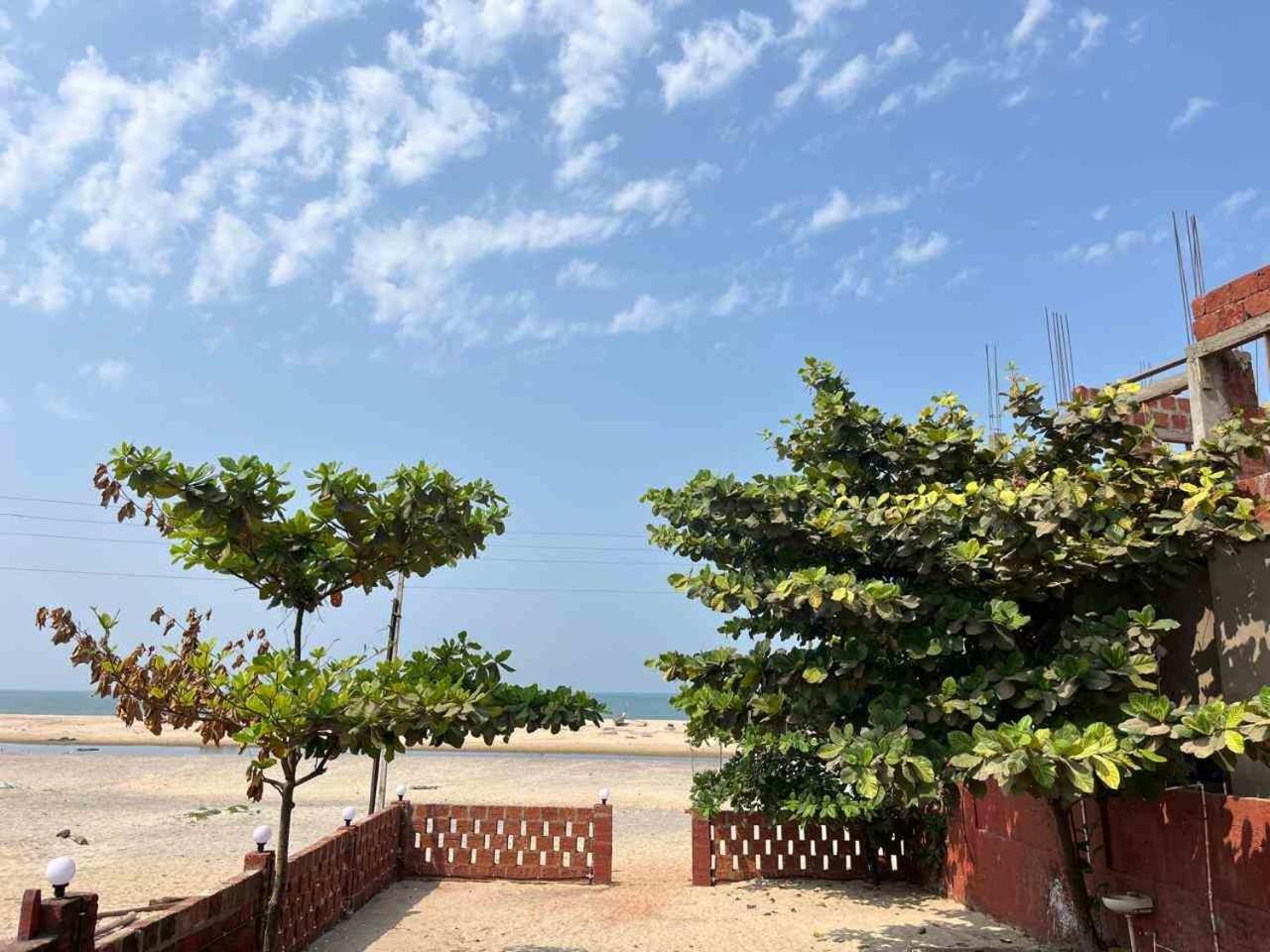 Klub Khavana- The Exclusive Beachfront Resort Vengurla Esterno foto