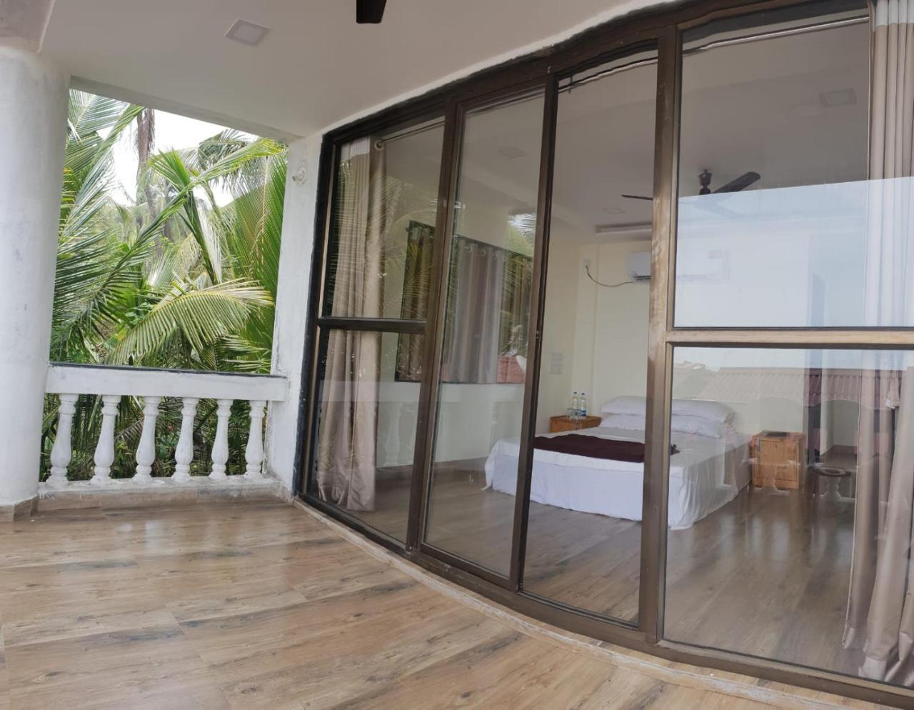 Klub Khavana- The Exclusive Beachfront Resort Vengurla Esterno foto