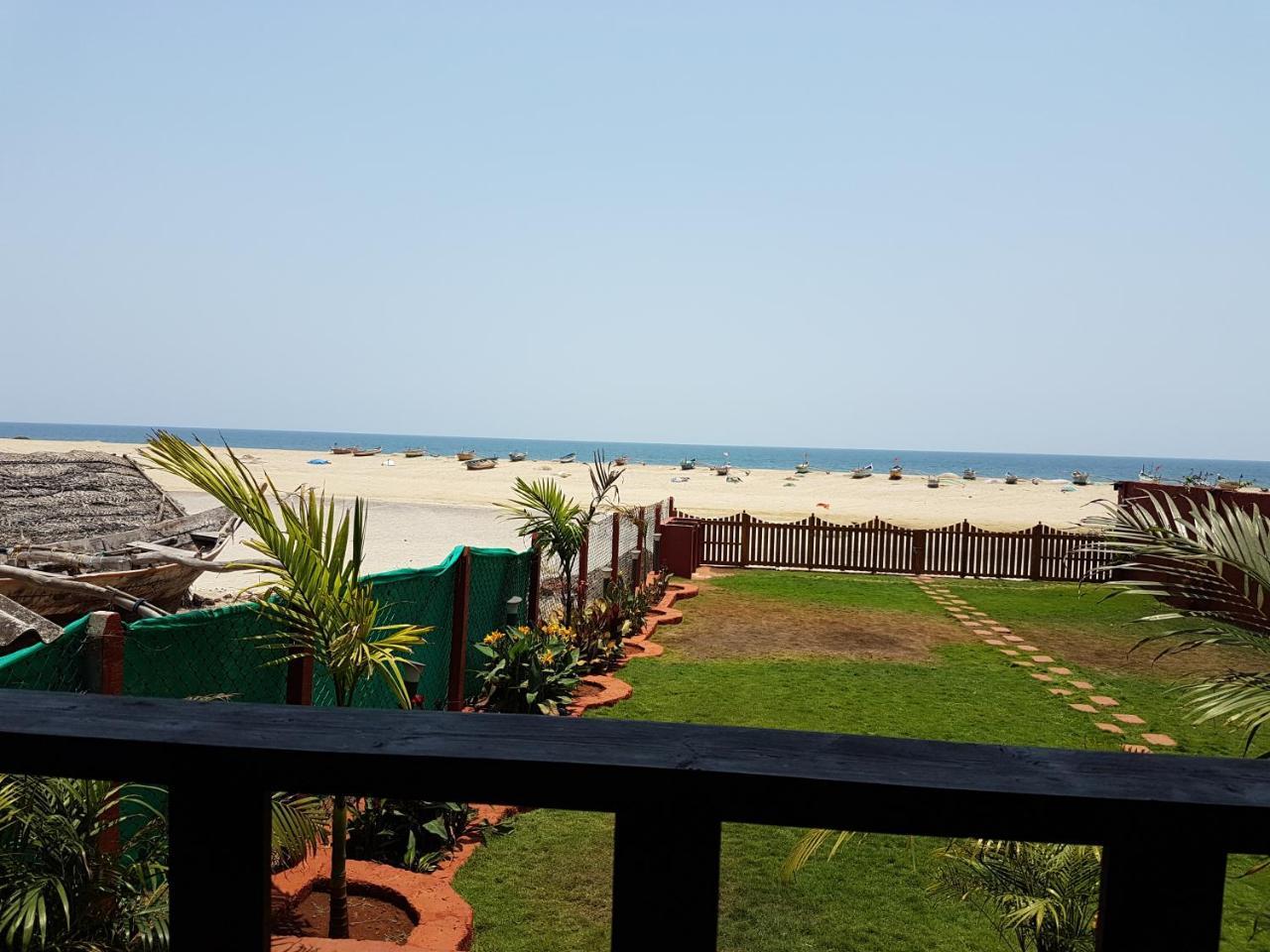 Klub Khavana- The Exclusive Beachfront Resort Vengurla Esterno foto